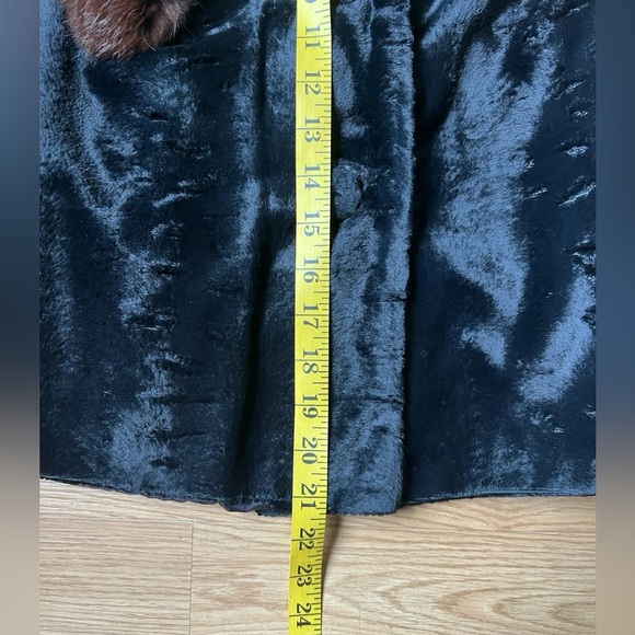 City Fur New Vintage Womens Coat - Picture 8 of 11